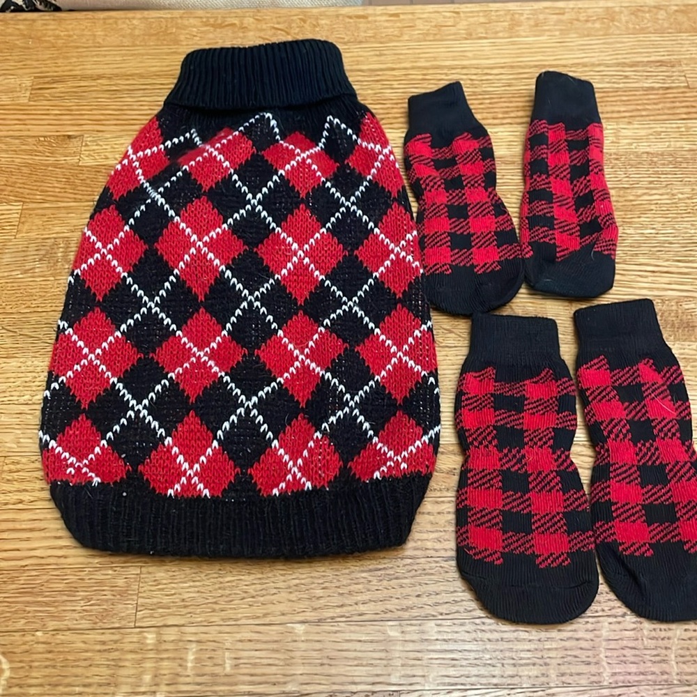 Doggy Argyle Sweater with socks